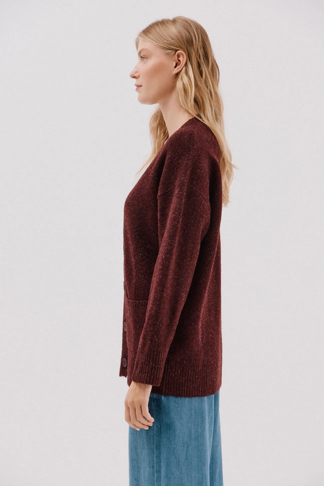 Cardigan longo com bolsos