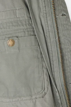Casaco militar com manchas tingidas
