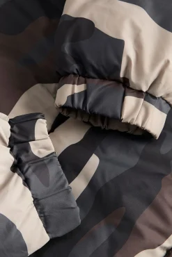 Casaco puffer camuflada