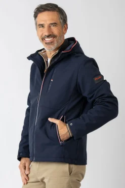 Casaco softshell com capuz