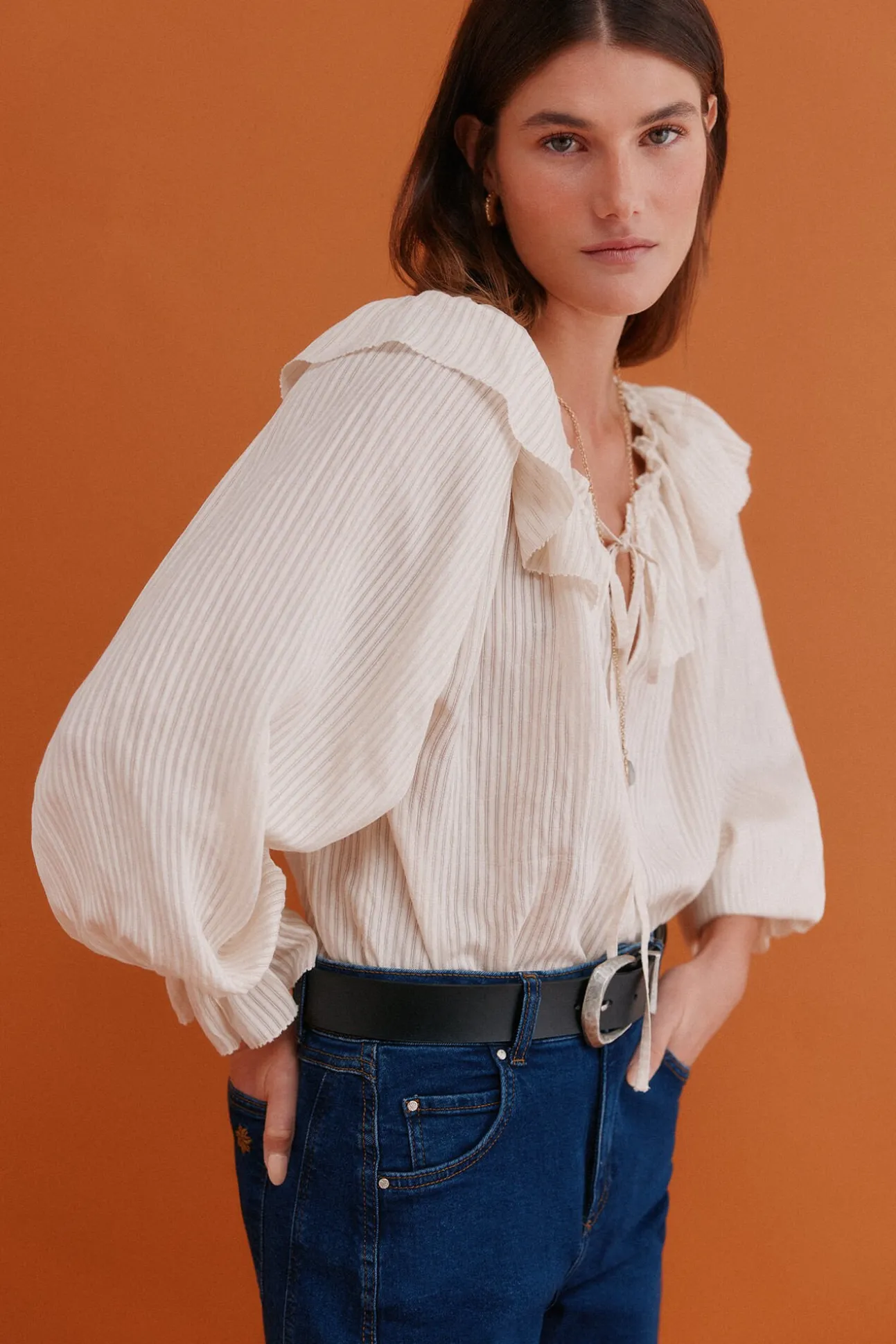 Cassandra. Blusa romântica