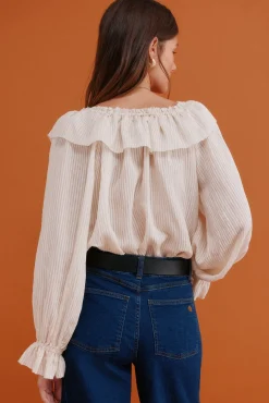 Cassandra. Blusa romântica