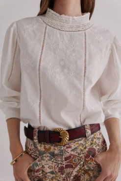Cassia. Blusa romântica