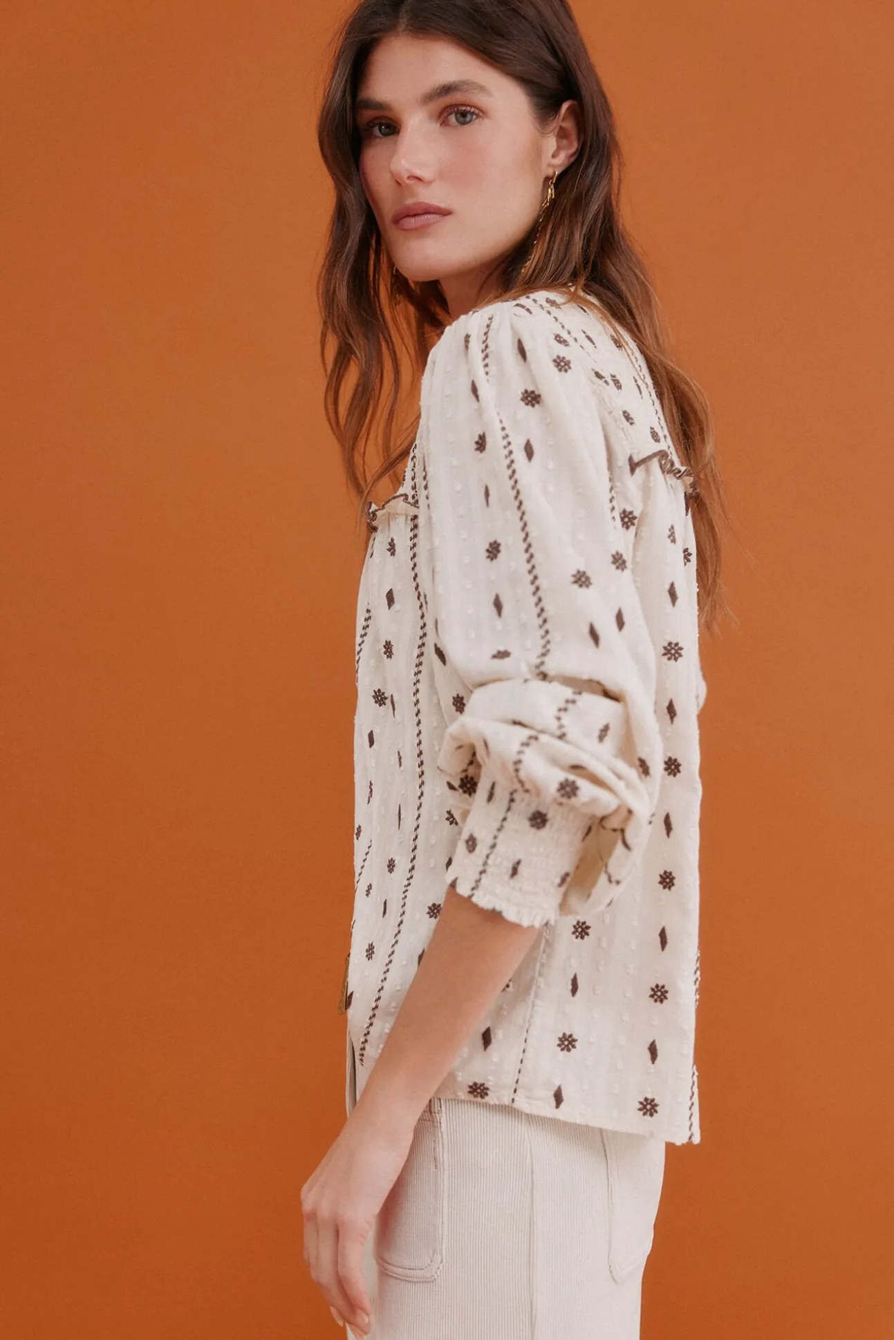 Catalina. Blusa com cintado = entallado