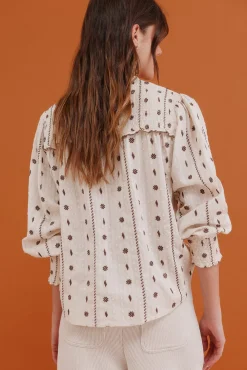 Catalina. Blusa com cintado = entallado