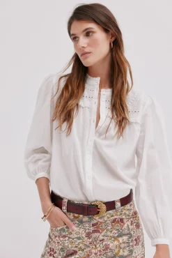 Cecília. Blusa bordada