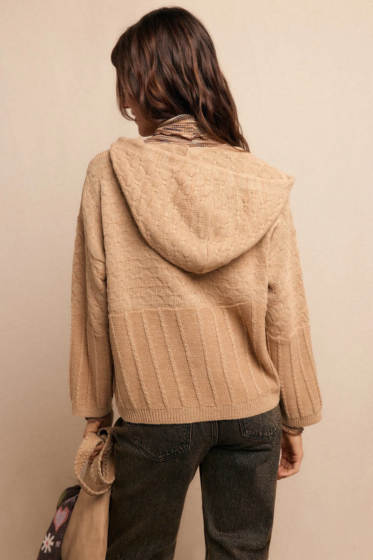 Chaqueta capucha punto