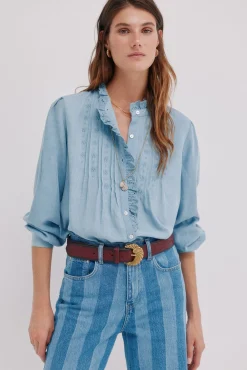Cintia. Blusa com folho na carcela
