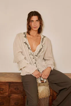 Clotilde. Blusa romântica