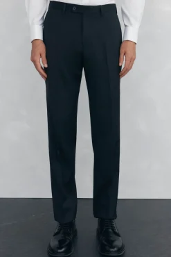 Conjunto de calças e camisa