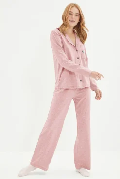 Conjunto de pijama camiseiro com bolso e debrum de algodão rosa