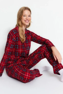 Conjunto de pijama camiseiro xadrez vermelho macio ao toque