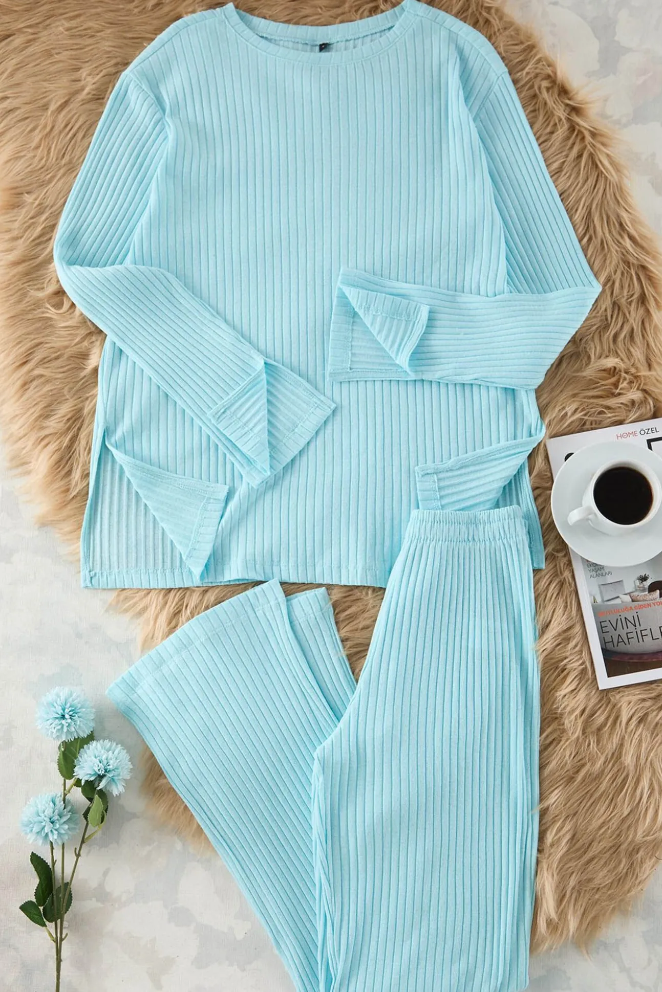 Conjunto de pijama canelado com detalhe de fechadura na cor menta