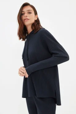 Conjunto de pijama com capuz canelado