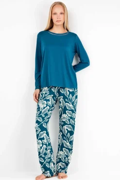 Conjunto de pijama com calça contrastantes