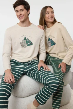 Conjunto de pijama de casal bege de Natal com riscas, corte regular