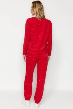 Conjunto de pijama de inverno de bolinhas com bolinhas vermelhas