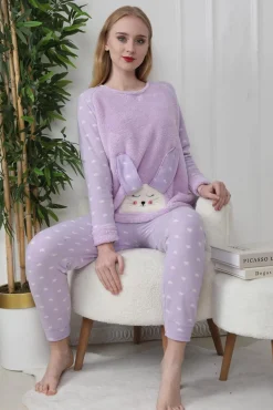 Conjunto de pijama de polar com corações na cor lilás