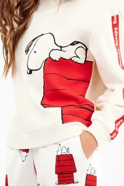 Conjunto de pijama elástica extramacia da casa Snoopy