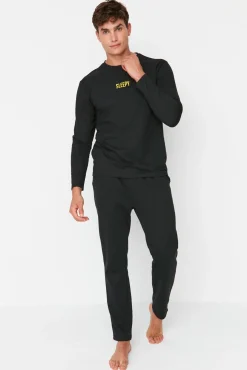 Conjunto de pijama preto com estampado de slogan e corte regular de 2 camadas