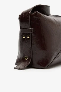 Cortes nos bolsos dos ombros
