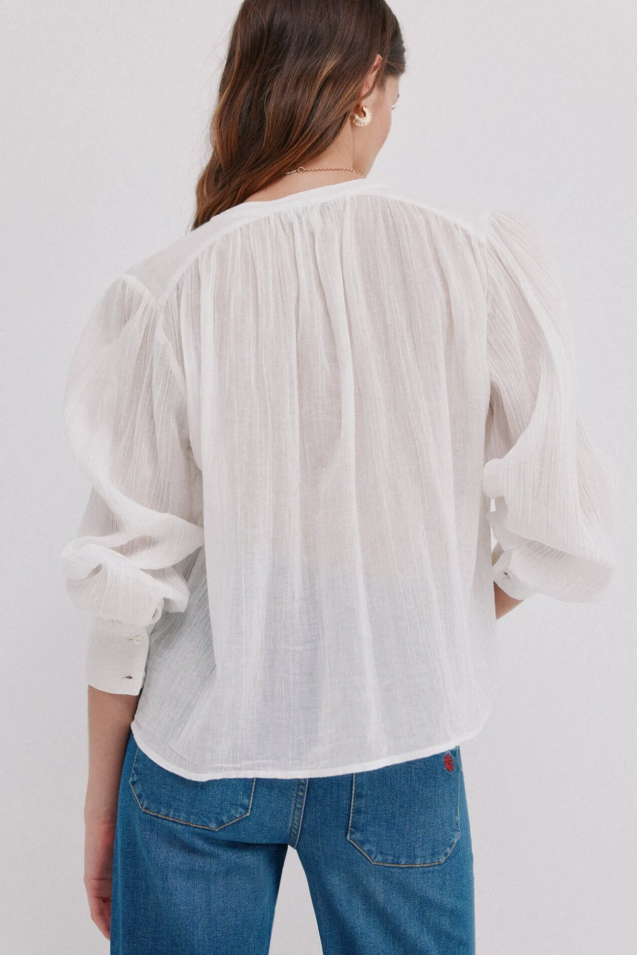 Cosima. Blusa bordada floral