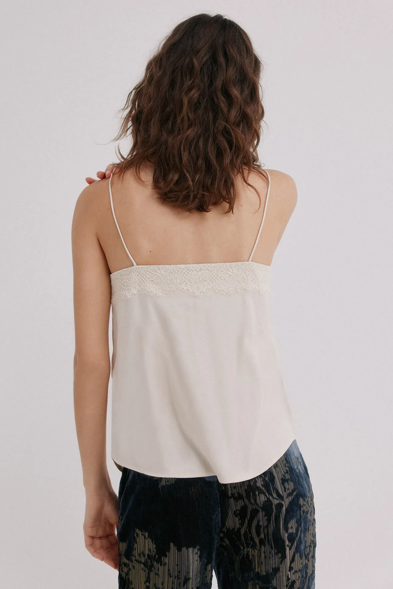 Cristina. Top de lingerie