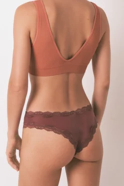 Cueca brasileira em microfibra marrom brilhante