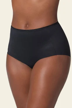 Cueca clássica com efeito invisível e forte compressão no abdômen