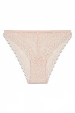 Cueca clássica de renda rosa