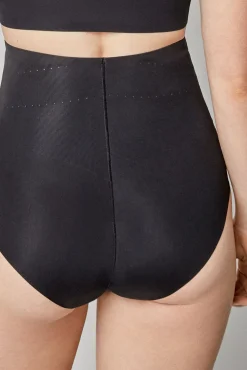 Cueca de alta redução com reforço