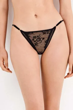 Cuequinha brasileira toda em renda