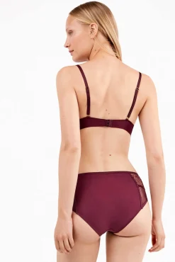 Cuequinha larga com detalhes transparentes