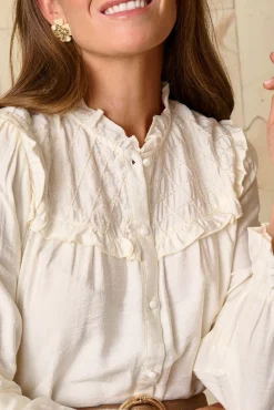Detalhes da camisa Sirela