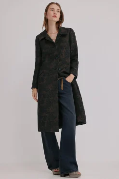 Fiorella. Sobrecasaca jacquard