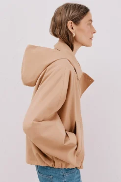 Gabardina curta