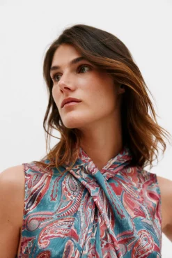 Gadea. Top halter estampado