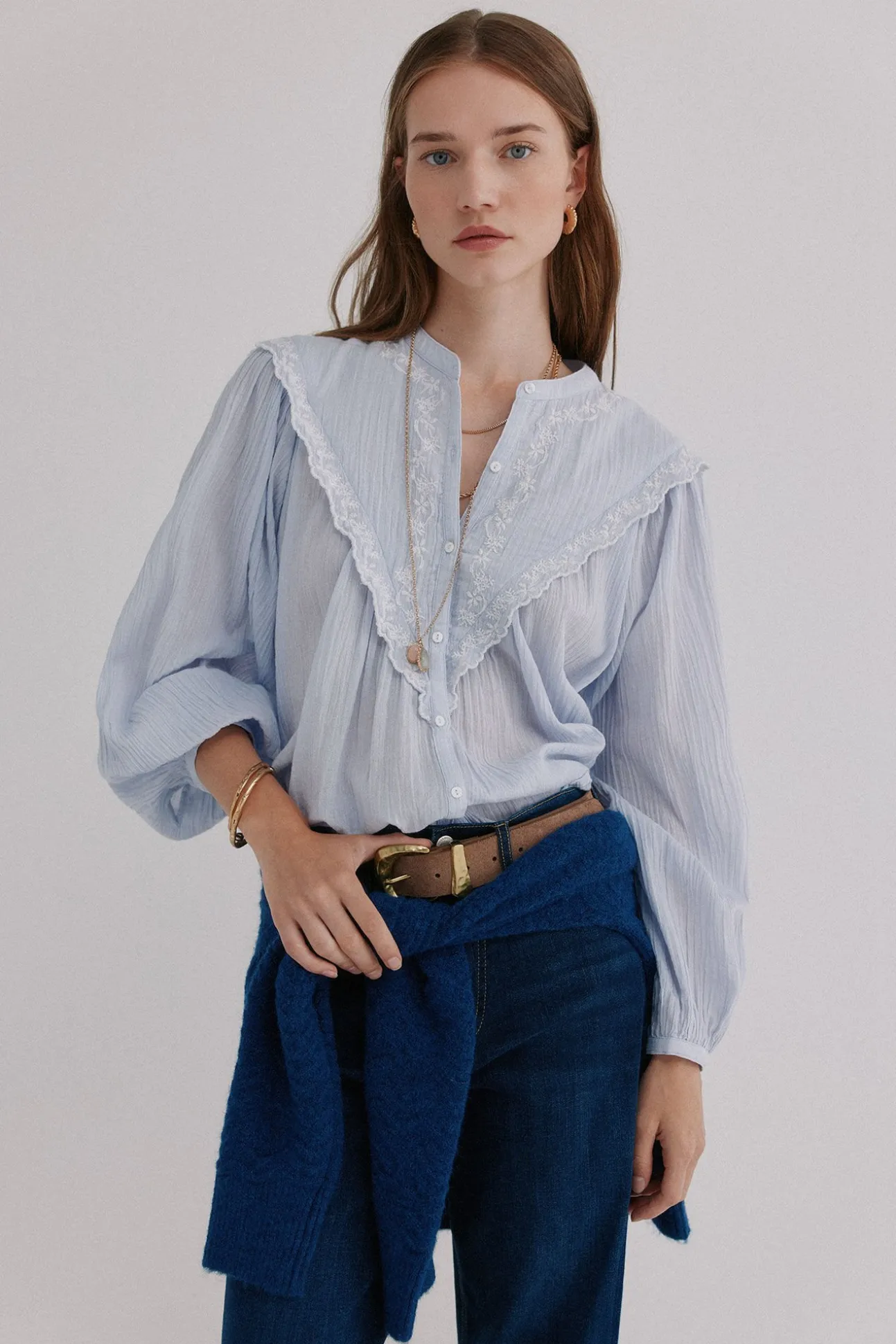 Gael. Blusa bordada