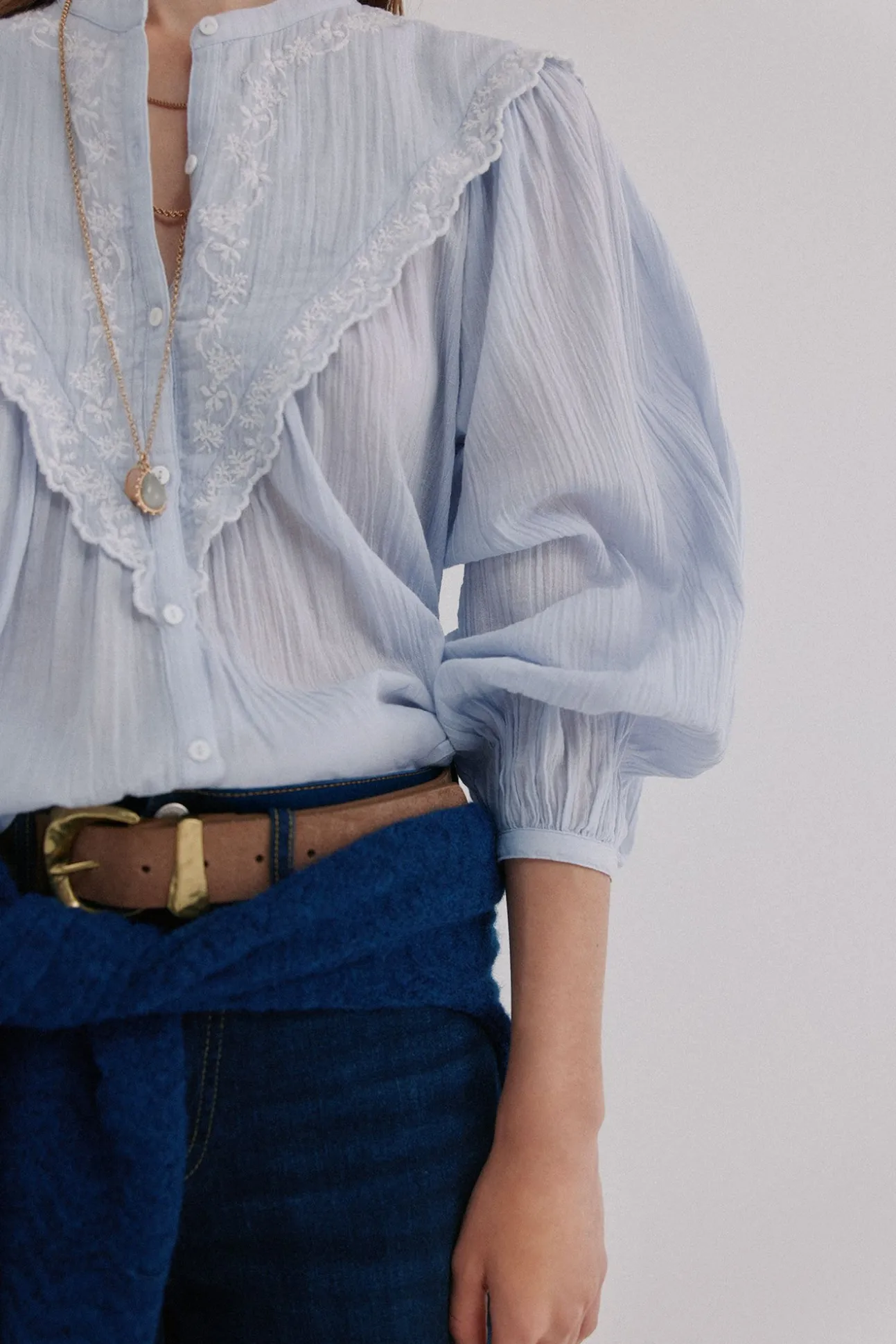 Gael. Blusa bordada