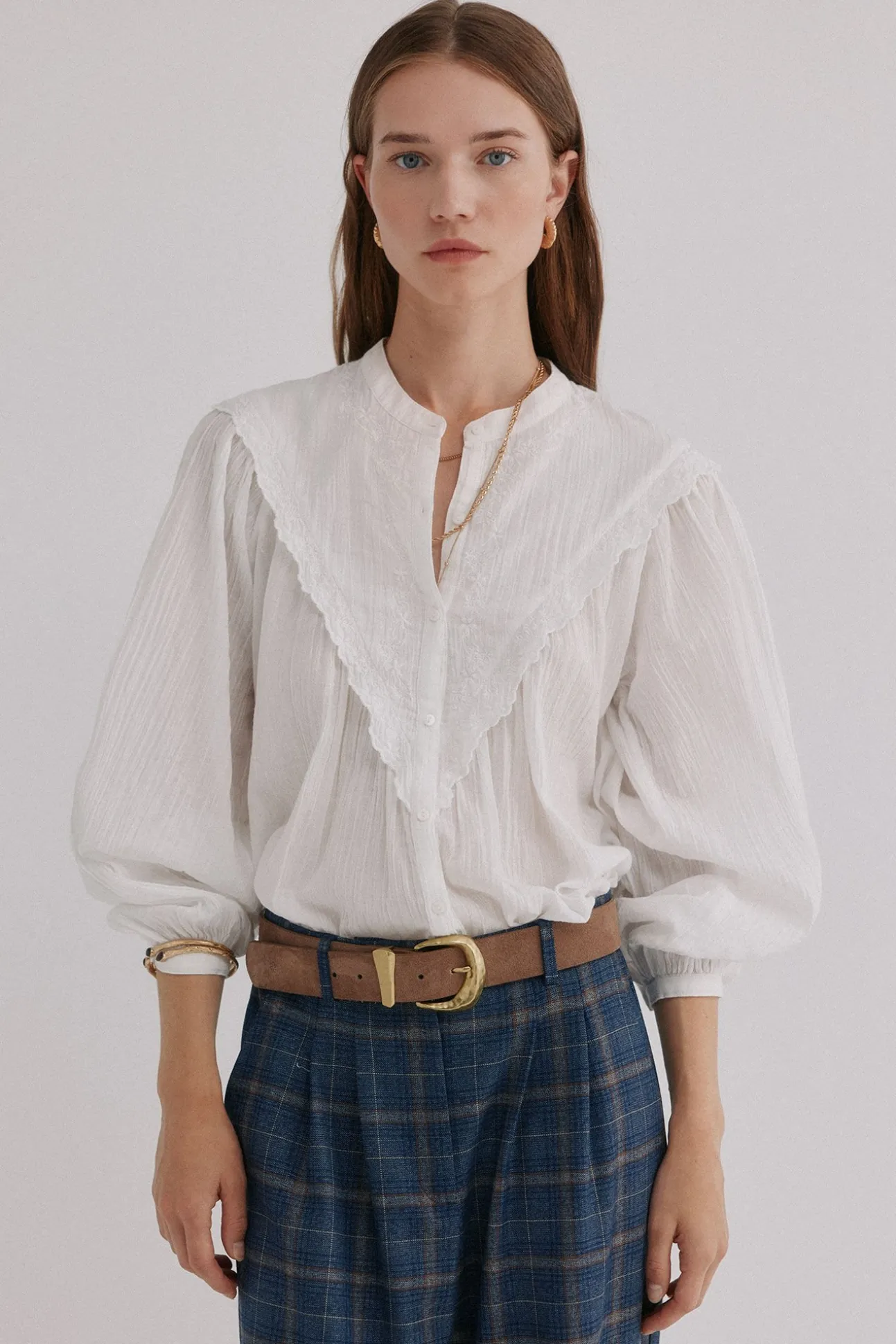 Gael. Blusa bordada