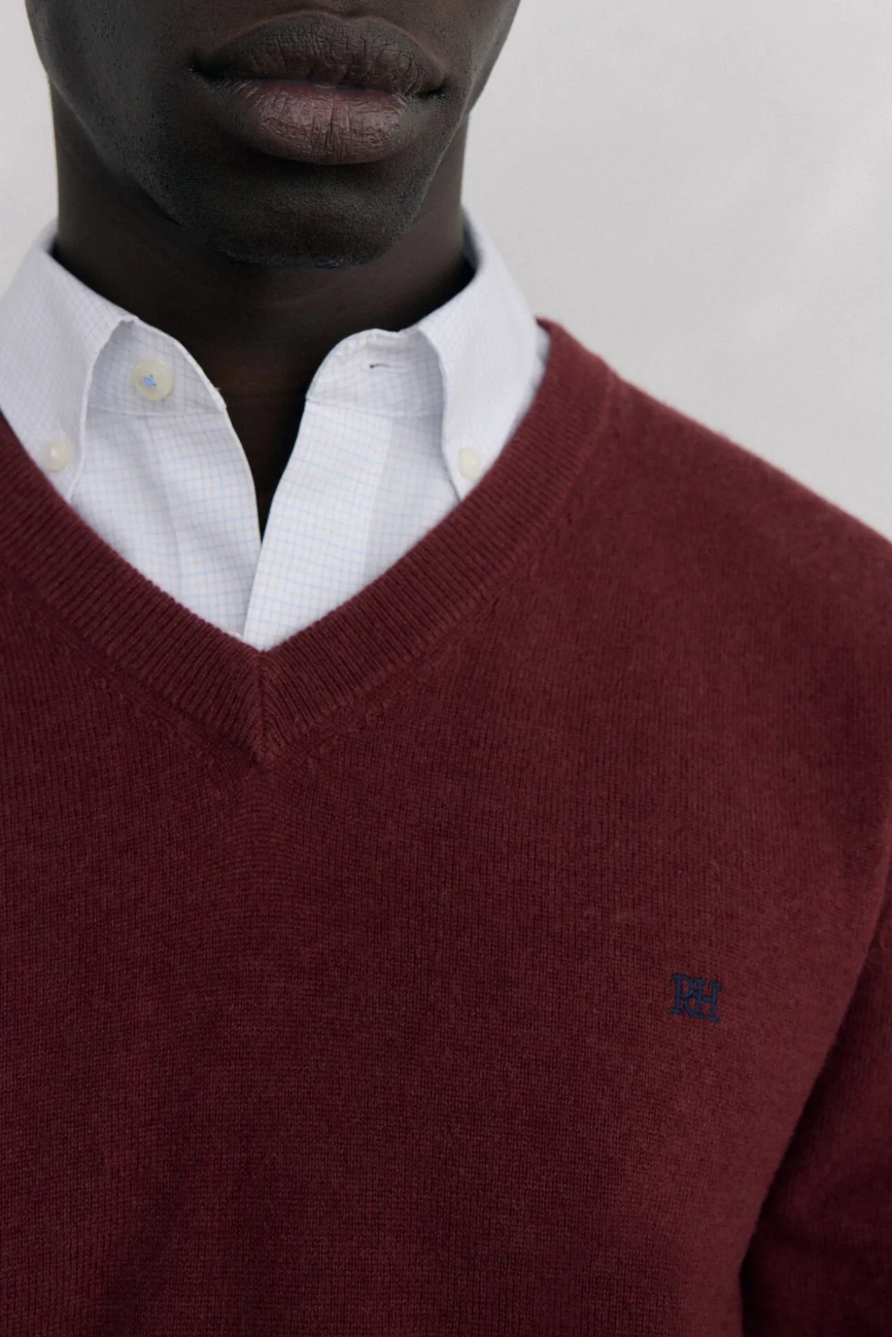 Gola de lã merino e cashmere com bico