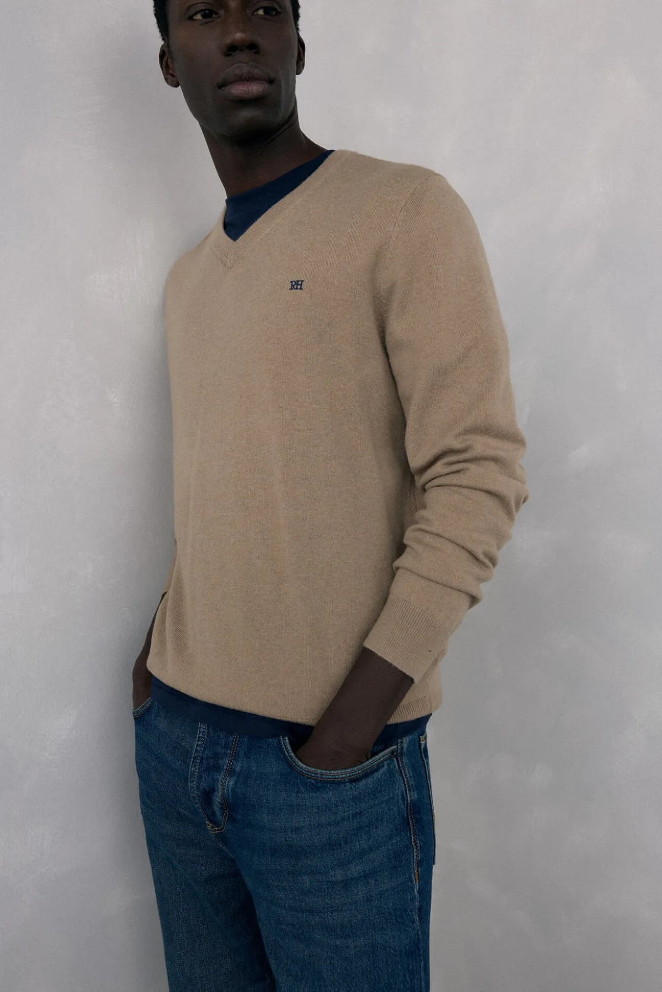 Gola de lã merino e cashmere com bico