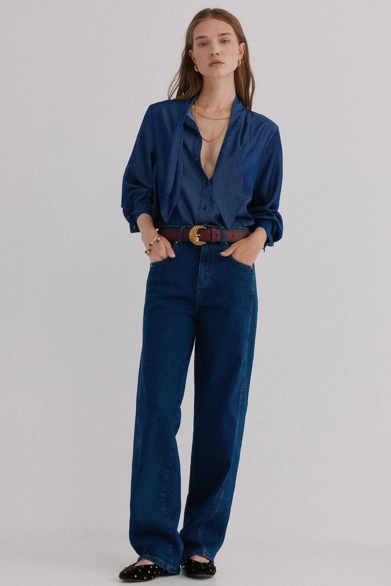Graciela. Blusa com detalhe de nó