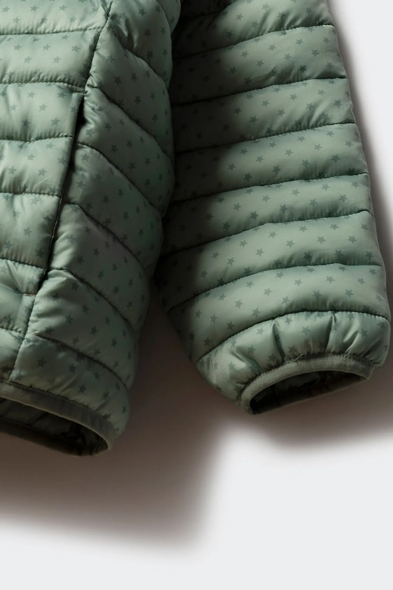 Jaqueta acolchoada estrela para menina