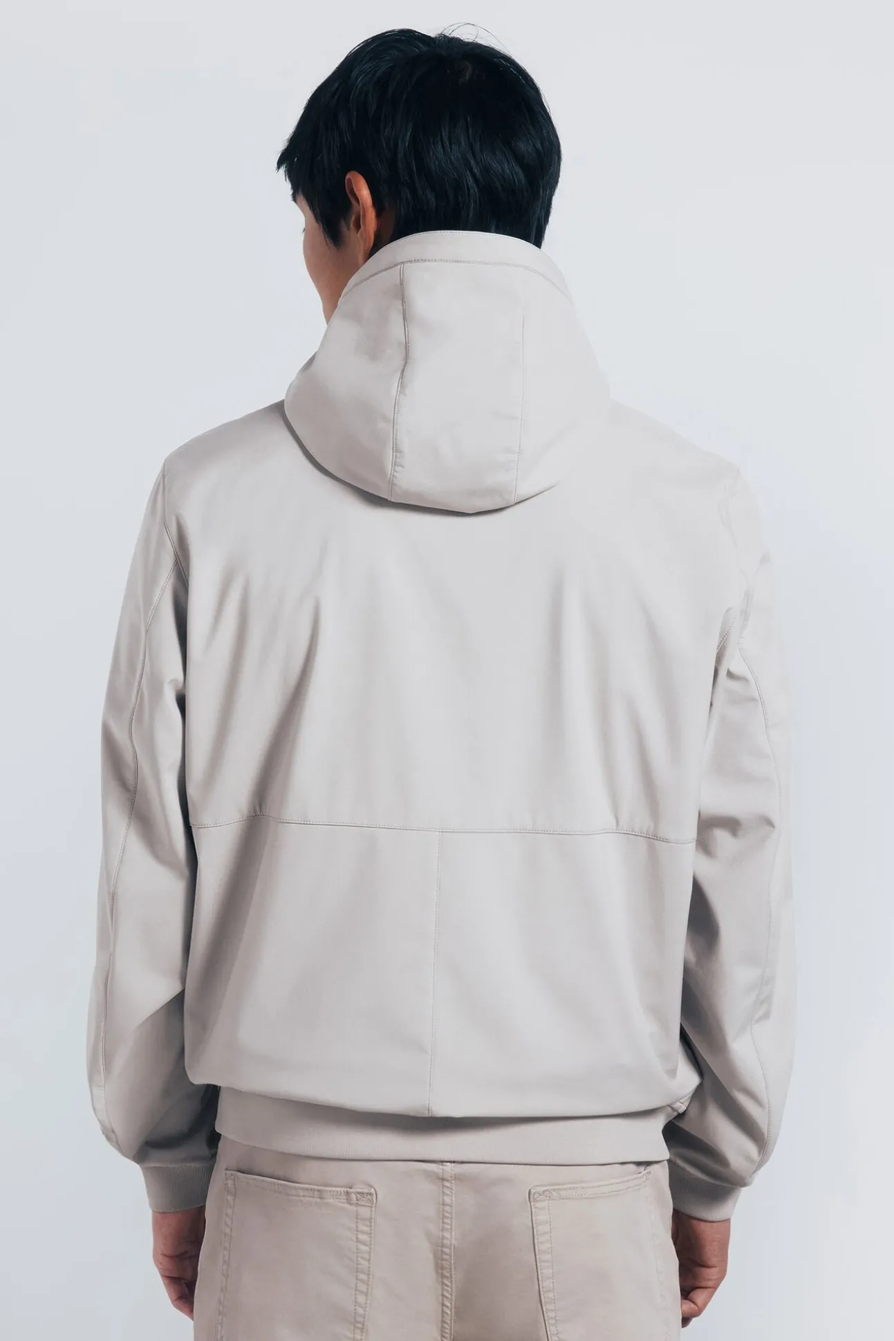 Jaqueta softshell com capuz