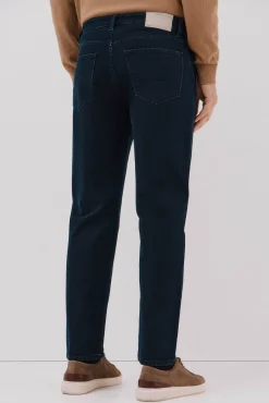 Jeans com corte afunilado