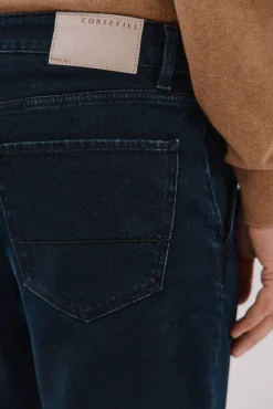 Jeans com corte afunilado