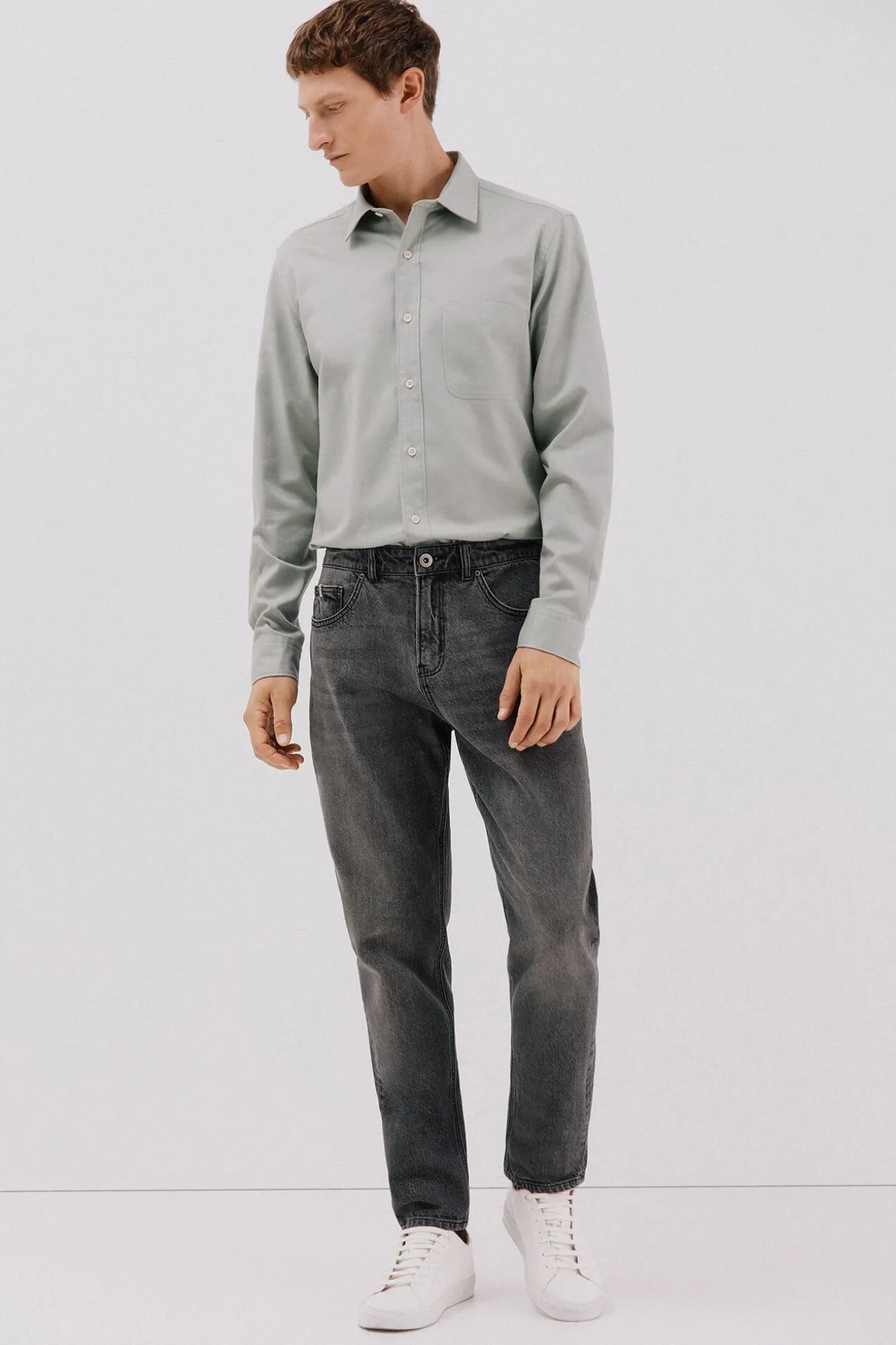 Jeans com corte afunilado