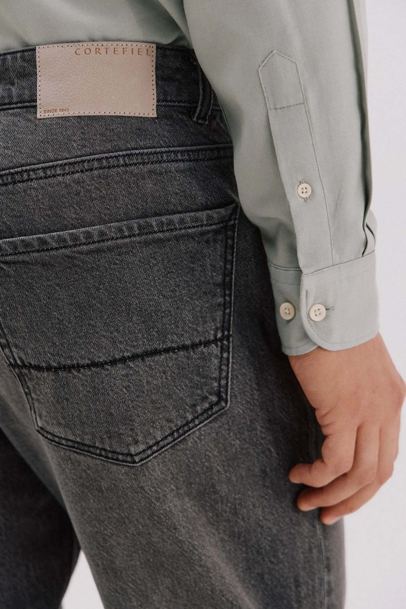 Jeans com corte afunilado