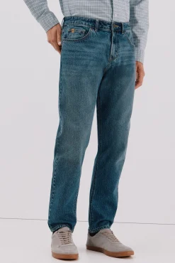 Jeans com corte afunilado